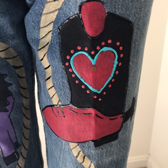 LEVI’S size 6 high waist jeans with appliqué - Picture 4 of 14